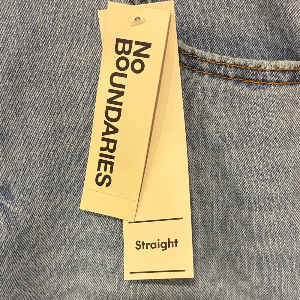 No Boundaries Light Blue Straight Jeans - Picture 2 of 8
